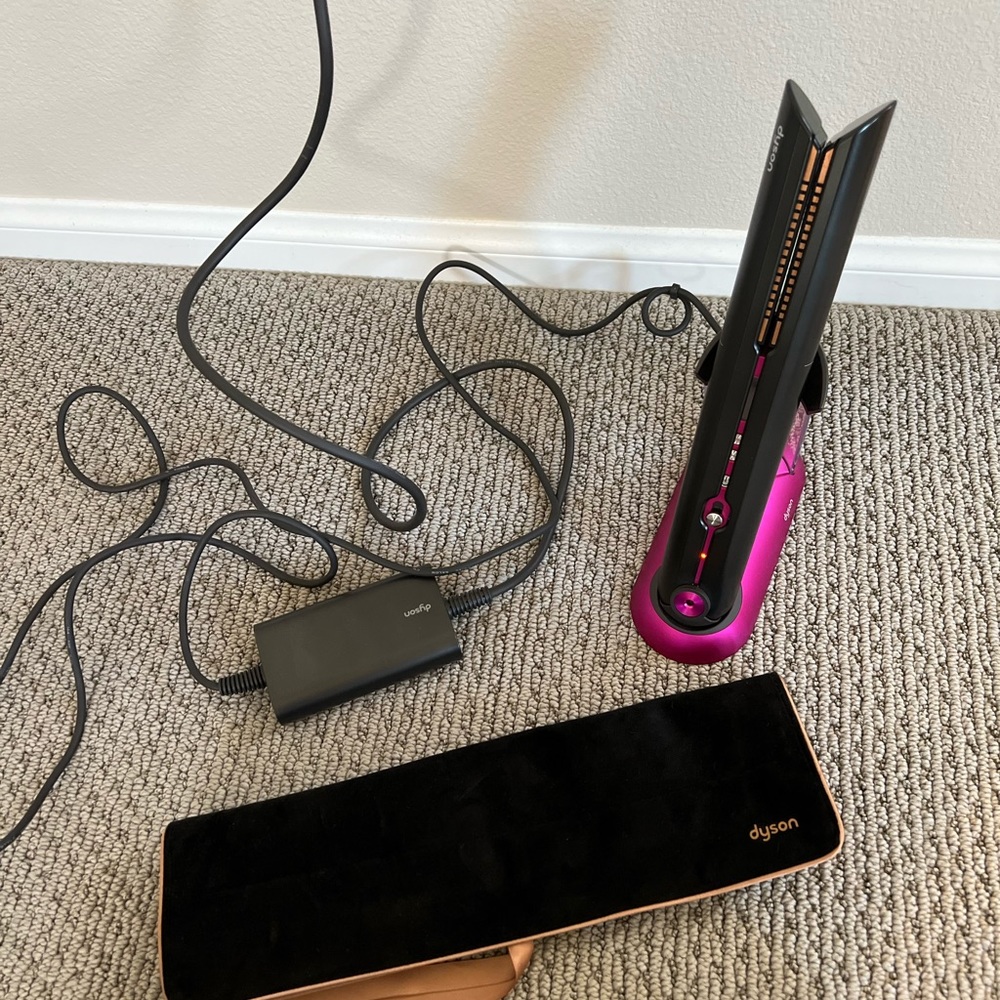 Corrale™ Straightener Black Nickel/Fuchsia – DYSON STRAIGHTENER